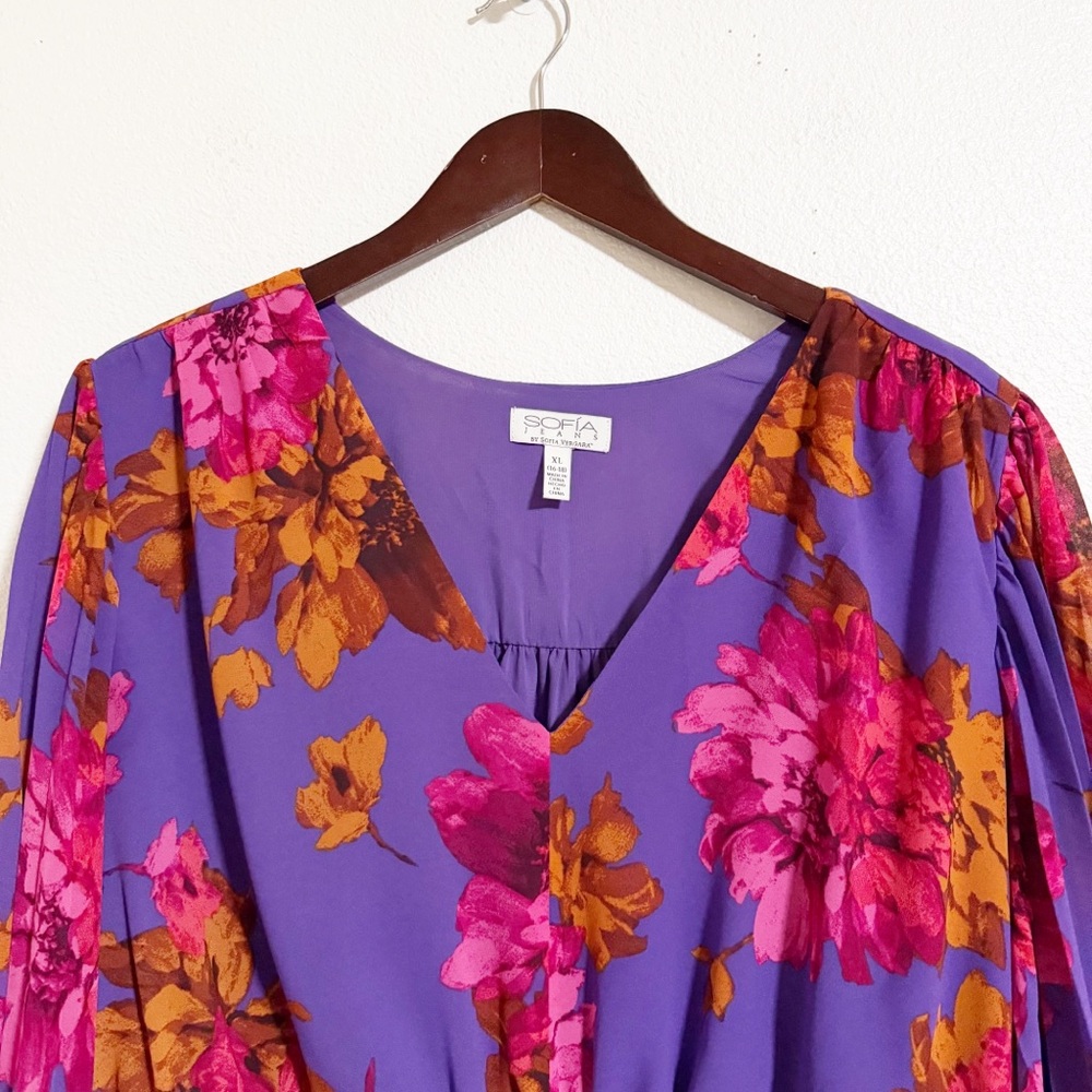 Sofia Vergara Floral Pleated Flutter Sleeve V Neck Blouse - Picture 4 of 12